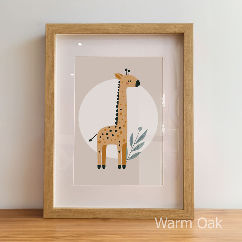 Framed illustration of a giraffe with a leaf on a beige background, in a warm oak frame.